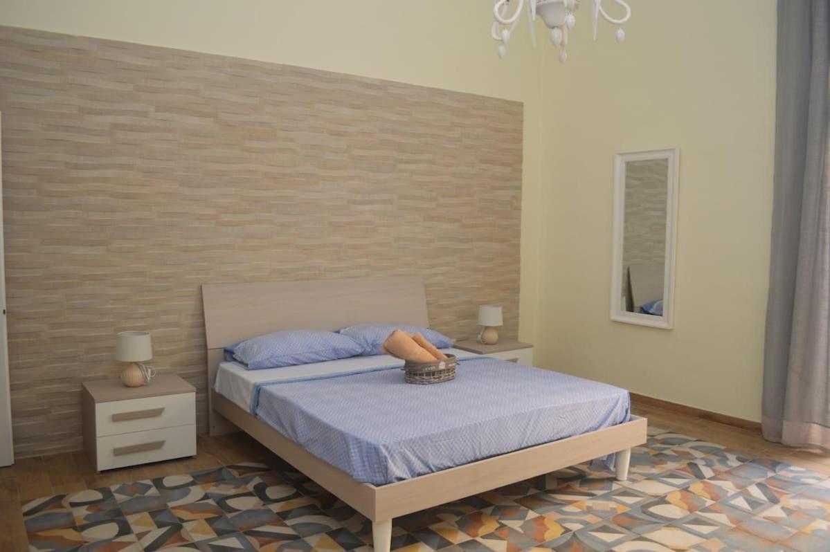 Duke'S Rooms Tarento Exterior foto